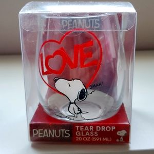 NIB, Snoopy Teardrop Glass.